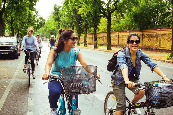 The Beauty of Berlin by Bike: Private Tour - Balanceakt, Treehouse, and the changing route