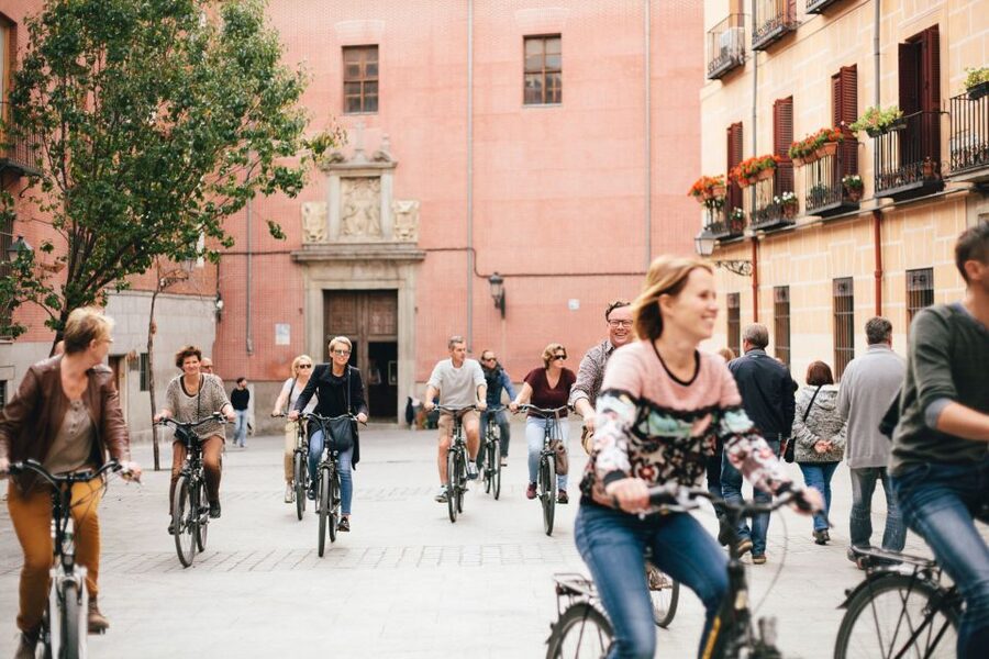 Top highlights of Madrid Bike Tour- 3hrs (e-bike optional) - Retiro Park gives the ride room to breathe
