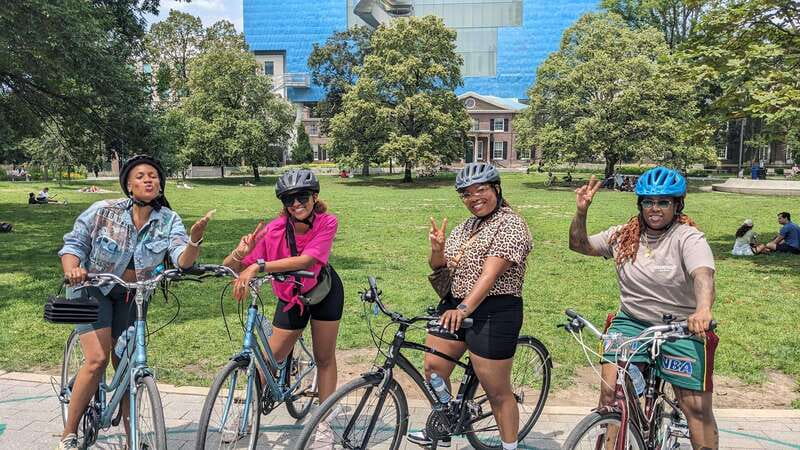 Toronto: Heart of Downtown 3.5-Hour Bike Tour - From the parking garage to Toronto’s streets