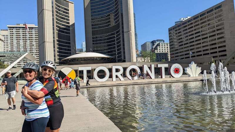 Toronto: Heart of Downtown 3.5-Hour Bike Tour - Chinatown, Kensington Market, and Queen Street West