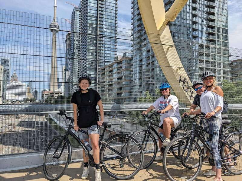 Toronto: Heart of Downtown 3.5-Hour Bike Tour - Starting downtown with the CN Tower and Union Station