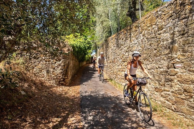Tuscany Bike Tour with Wine, Oil and Food in the Florentine Hills - Villa del Poggio Imperiale and Medici country estates