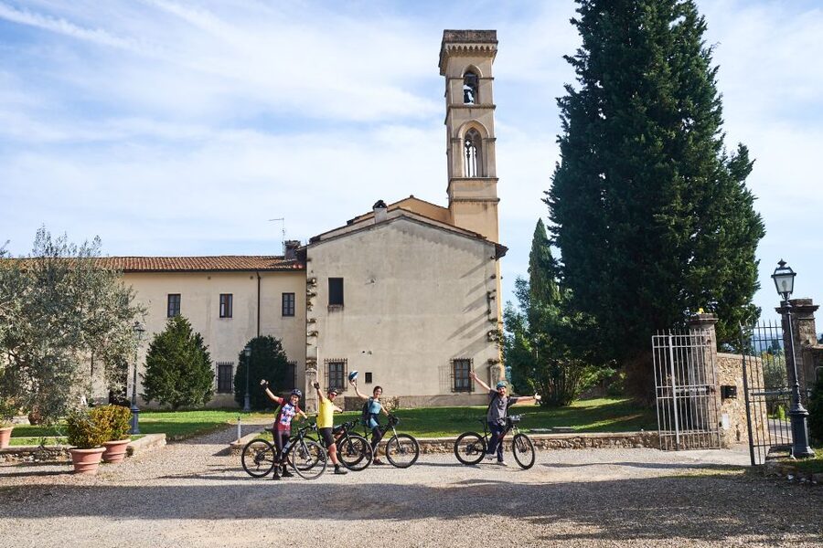 Tuscany Hills Bike Tour with Lunch at farm and Wine Tasting - What to bring and how to prepare