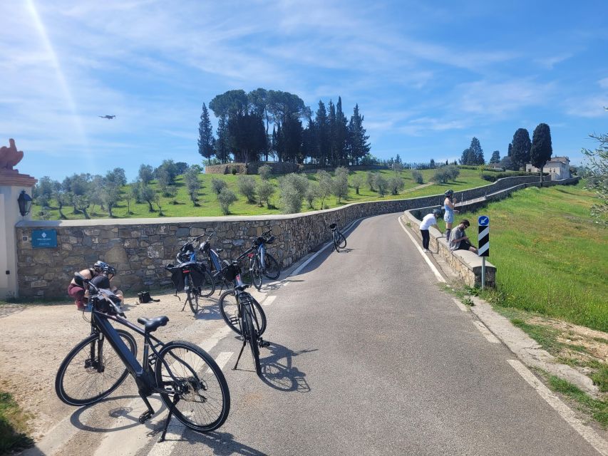 Tuscany Hills Bike Tour with Lunch at farm and Wine Tasting - The first climb and Florence viewpoint