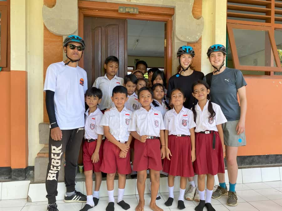 Ubud: Downhill Bike Tour with Rice Fields, Volcano and Meal - Lunch with Balinese food at the finish