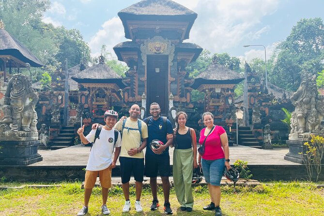 Ubud eBikes Tour to Tegallalang Rice Terrace - Riding through Petulu and the village roads