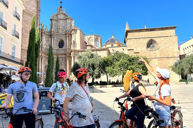 Valencia City Highlights in Guided Bike or E-Bike Tour - From the bullring to the Central Market