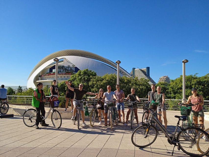 Valencia: Full-Day Bike Rental - Through the historic center on two wheels