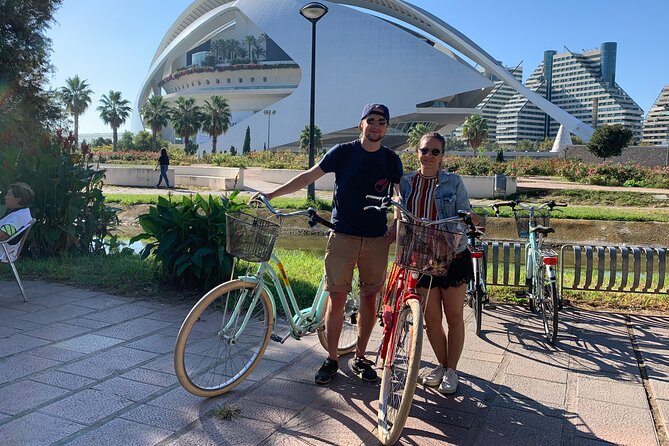 Valencia Guided Bike or E-Bike Tour in Small Group - Valencia’s historic squares and Roman remains