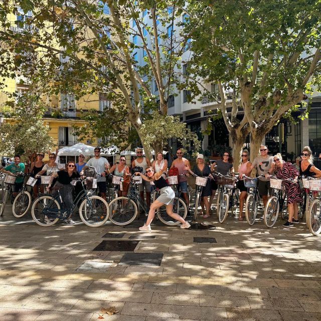 Valencia: Private City Tour on Bike,E-Bike&E-Scooter - Riding through Turia Park’s former riverbed