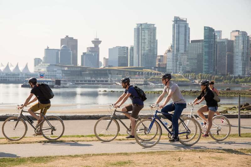 Vancouver: Guided Bike Tour - English Bay adds beaches and open water