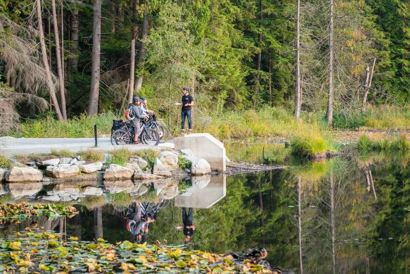 Vancouver: Stanley Park Bicycle Tour - Through the West End and English Bay