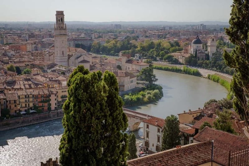 Verona e-bike tour: city center and panoramic views - What the guide adds to the ride