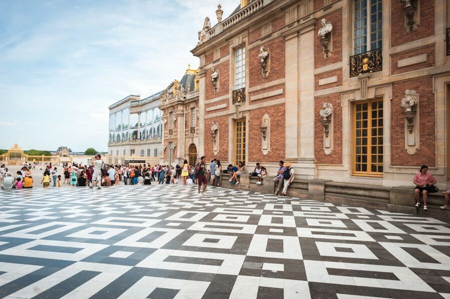 Versailles Bike Tour with Palace & Queen Farm Entrance - Key points at a glance