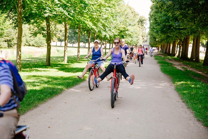 Versailles Full Day Bike Tour with Palace, Gardens, & Picnic - Place du Marché Notre Dame: build your own lunch