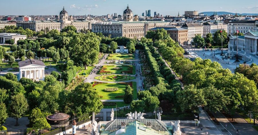 Vienna: City Highlights Guided Bike Tour - Bicycles, pace, weather, and comfort