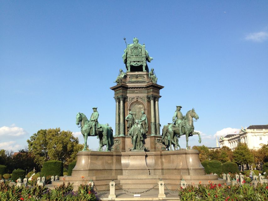 Vienna: Guided E-Bike Tour - Guide quality and the language of the tour
