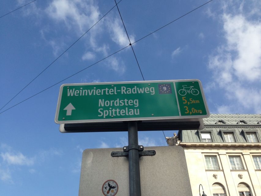 Vienna: Guided E-Bike Tour - Danube Island: open space and a different side of Vienna