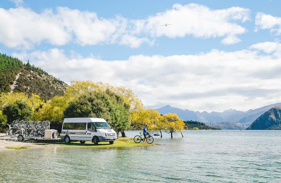 Wanaka: Self-Guided Regular MTB - Lake Hawea to Lake Wanaka - Refreshments and a break in Albert Town
