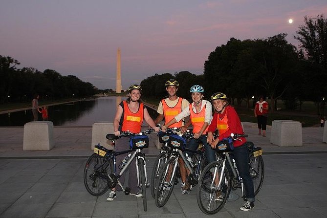Washington DC Sites at Night Guided Bicycle Tour - FDR Memorial and Jefferson Memorial