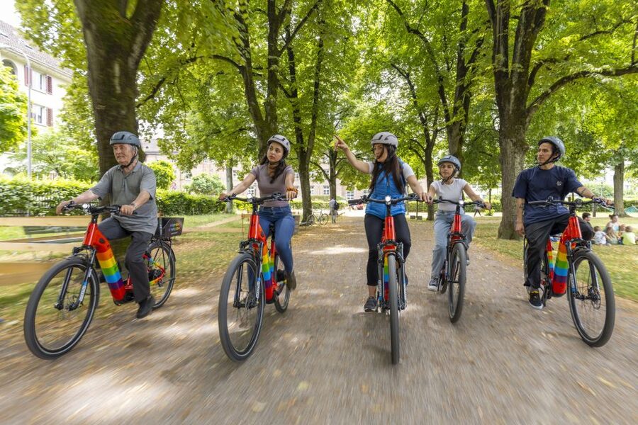 Zurich: E-Bike City Tour - Rain, clothing, and comfort